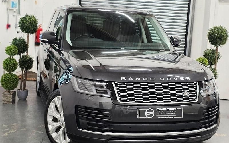 Used 2020 Land Rover Range Rover Vogue SE SUV | £39,395 (Fair price) - Image 1/4