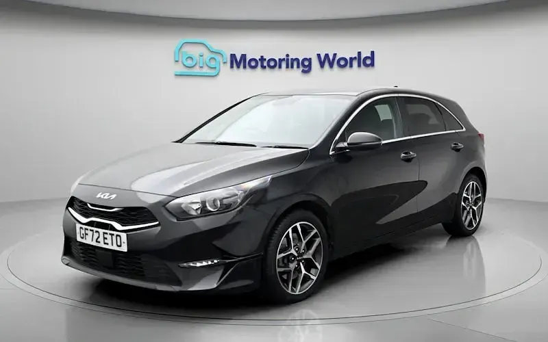 Usado Kia Ceed 160 HP (117 kW) 2021 Preto Citadino