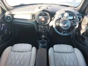 Usado Mini Cooper S Exclusive 192 HP (141 kW) 2019 Preto Citadino