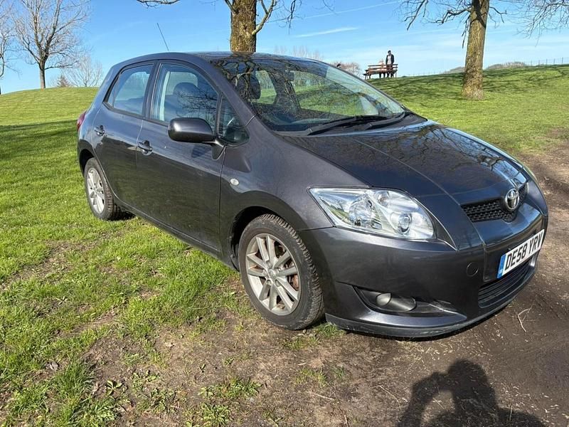 Usado Toyota Auris 101 HP (74 kW) 2009 Cinzento Citadino