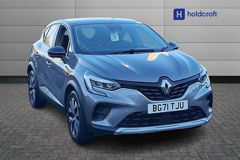 Metallic oyster grey Used 2021 Renault Captur SUV | £10,999 (Good price) - Image 1/1