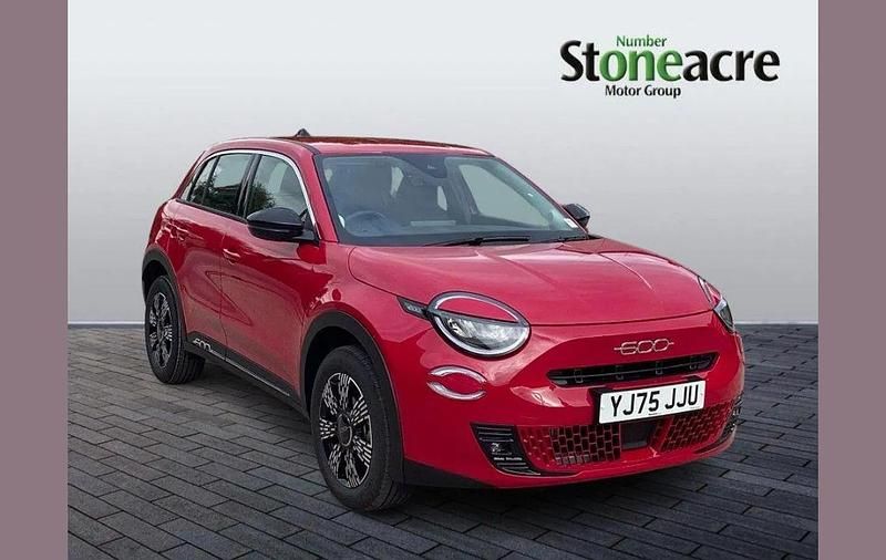Red New 2025 Fiat 600 La Prima SUV | £20,750 - Image 1/4