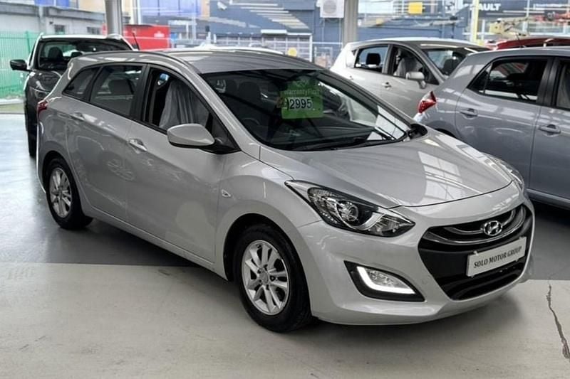 Used Hyundai i30 Active 110 HP (80 kW) 2014 Silver Estate