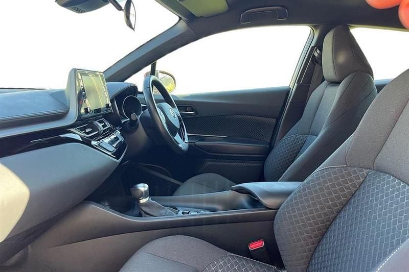 Used Toyota C-HR 122 HP (89 kW) 2020 Scarlet flare SUV