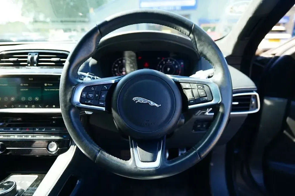 Used Jaguar F-Pace Chequered Flag 250 HP (183 kW) 2020 Grey SUV