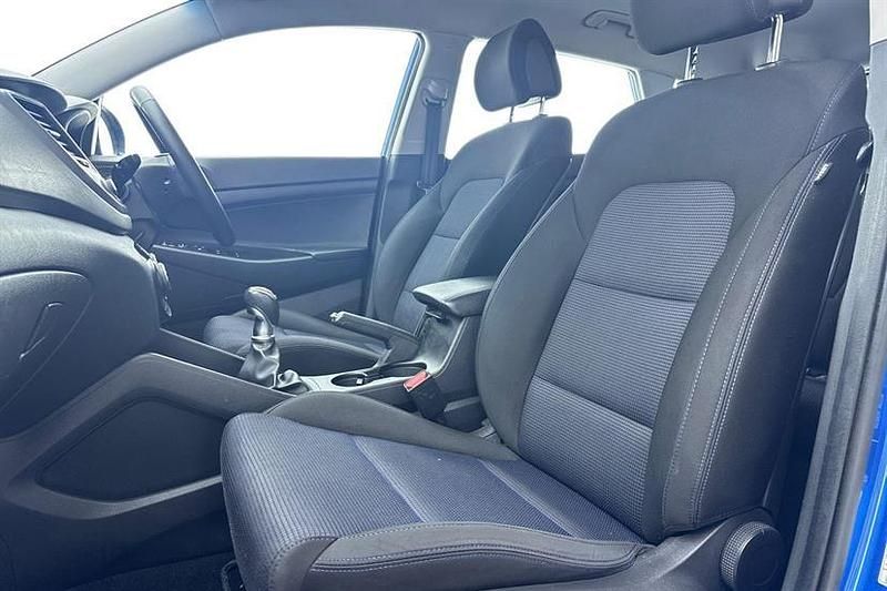Used Hyundai Tucson SE 132 HP (97 kW) 2016 Ara blue SUV