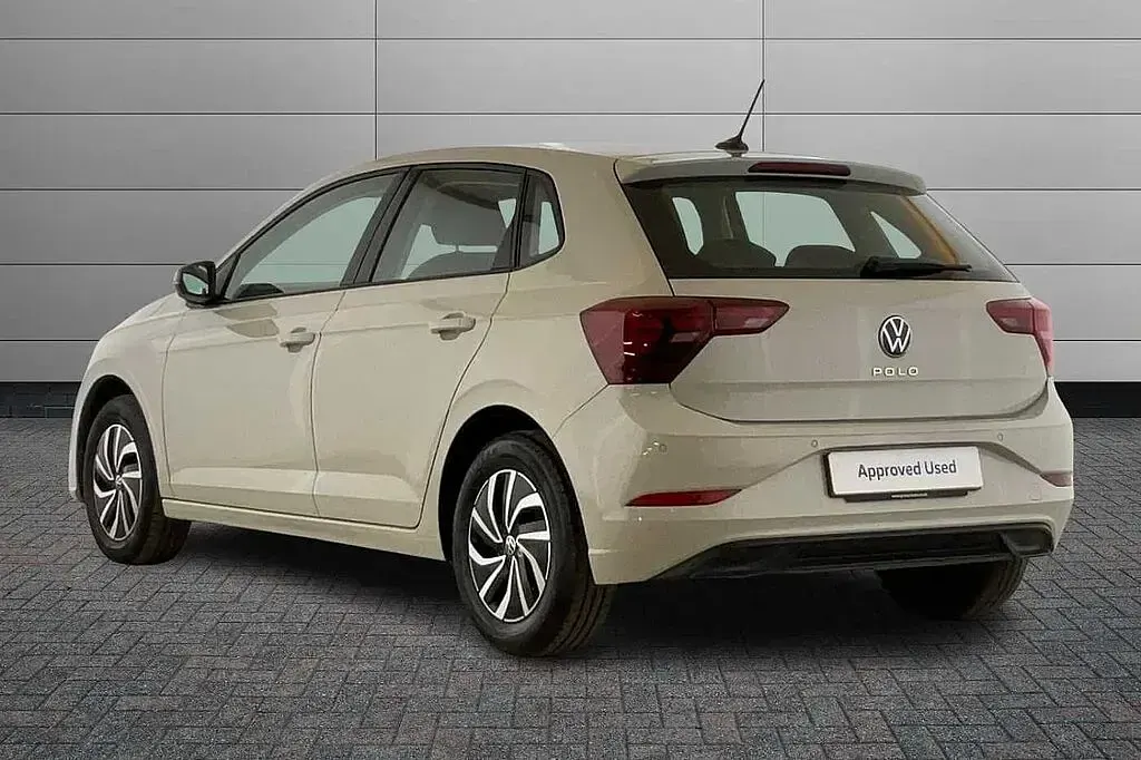 Used VW Polo Life 95 HP (69 kW) 2024 Ascot grey Hatchback