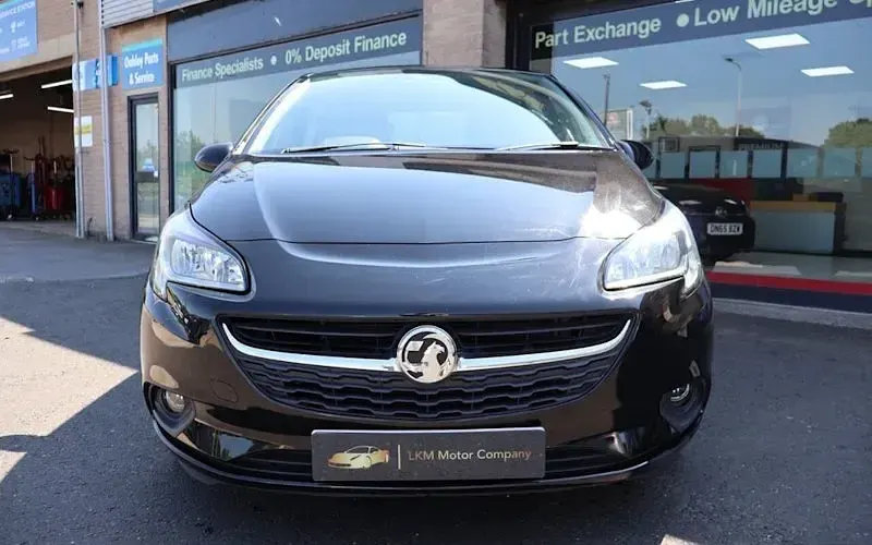Used Vauxhall Corsa Design Edition 90 HP (66 kW) 2017 Black Hatchback