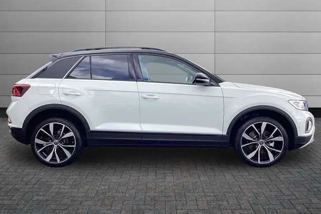 New VW T-Roc Design 150 HP (110 kW) 2026 White SUV