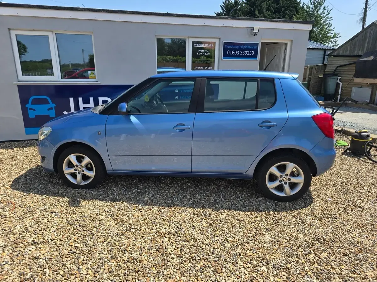 Used Skoda Fabia SE 2013 Blue Hatchback
