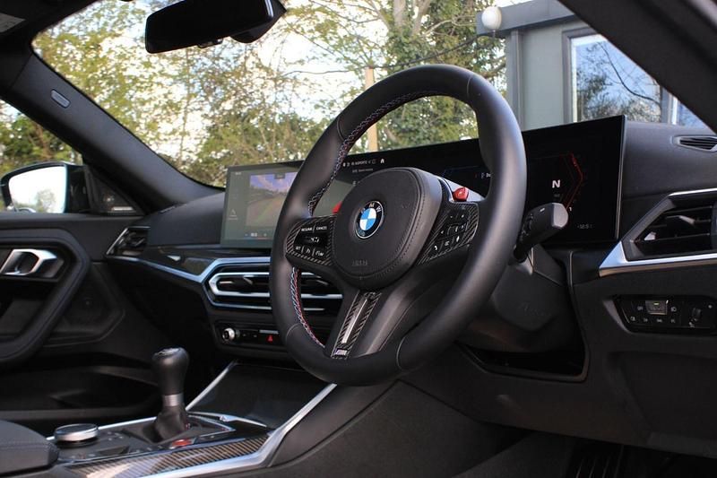 Begagnad BMW M2 Shadowline 2024 Svart Sportkupé
