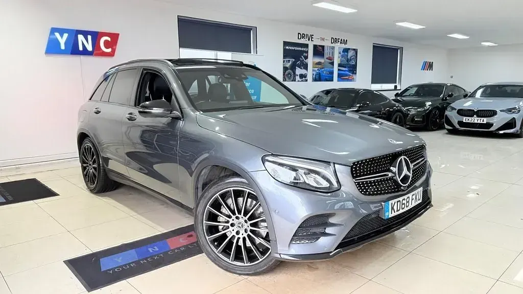 Usado Mercedes GLC250 AMG line 204 HP (150 kW) 2019 Cinzento Carrinha