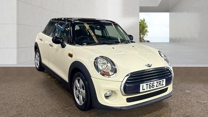 Used Mini Cooper Hatch 2016 White Hatchback