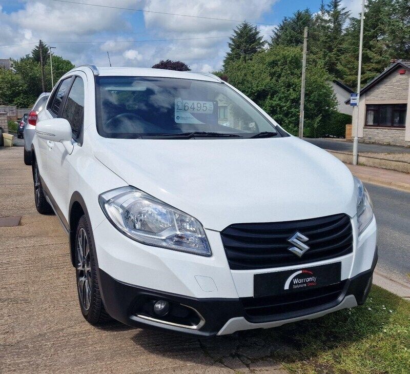 White Used 2015 Suzuki SX4 S-Cross SZ-T SUV | £6,495 (Fair price) - Image 1/4