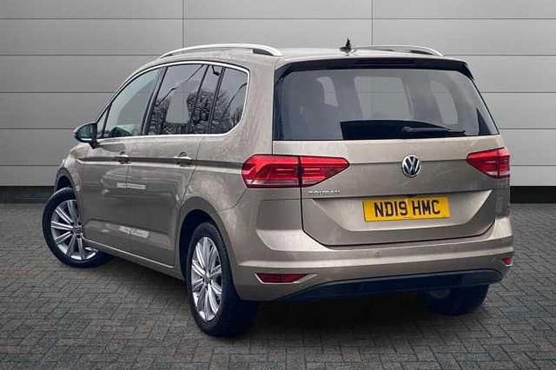 Used VW Touran SEL 150 HP (110 kW) 2019 Titanium beige MPV