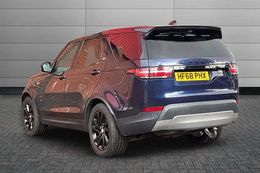 Used Land Rover Discovery HSE 240 HP (176 kW) 2018 Loire blue SUV