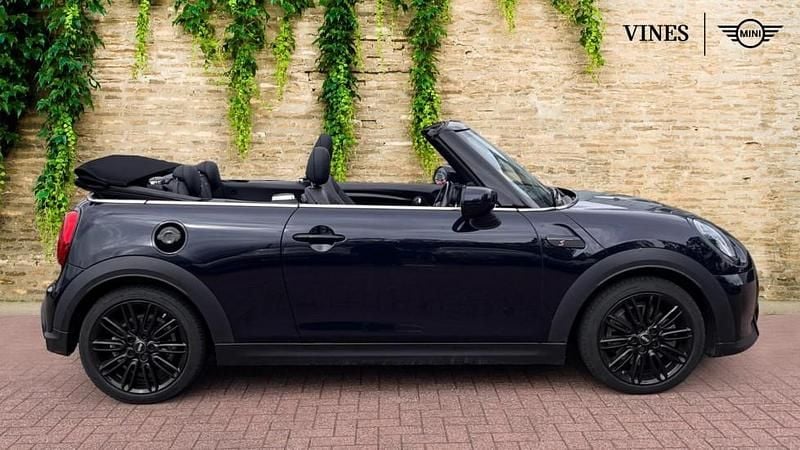 Used Mini Cooper S Exclusive 176 HP (129 kW) 2022 Black Hatchback