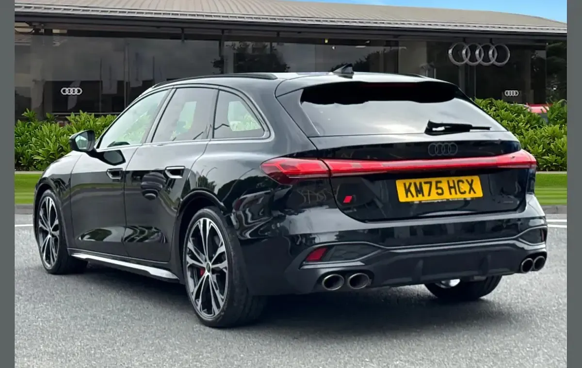 Used Audi A5 Advanced 362 HP (266 kW) 2025 Black Estate