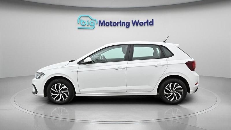Usado VW Polo S 95 HP (69 kW) 2022 Branco Citadino