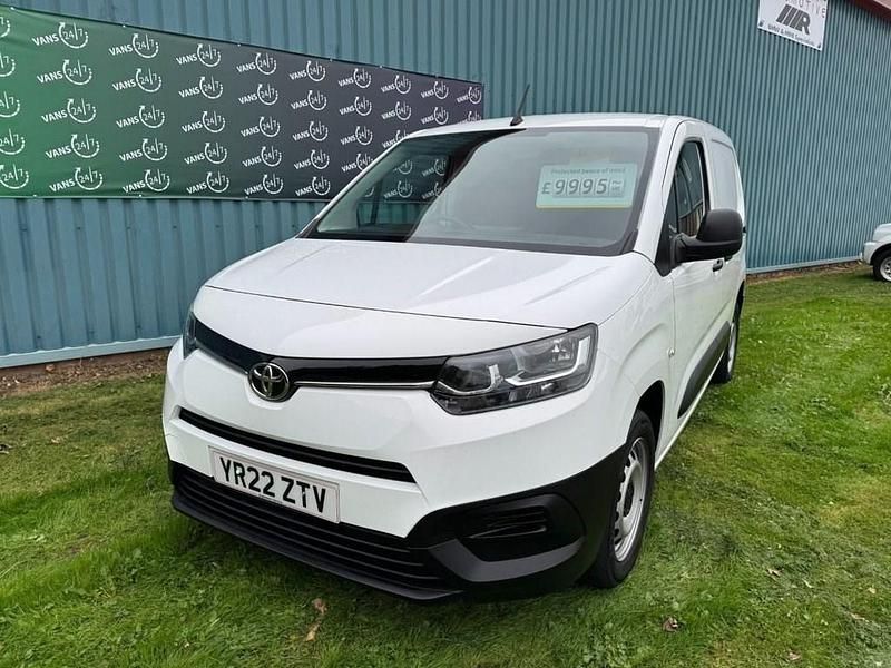 Used Toyota Proace Active 101 HP (74 kW) 2022 White MPV