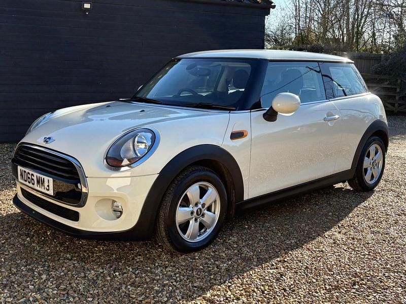 Used Mini Cooper D Hatch 116 HP (85 kW) 2016 White Hatchback