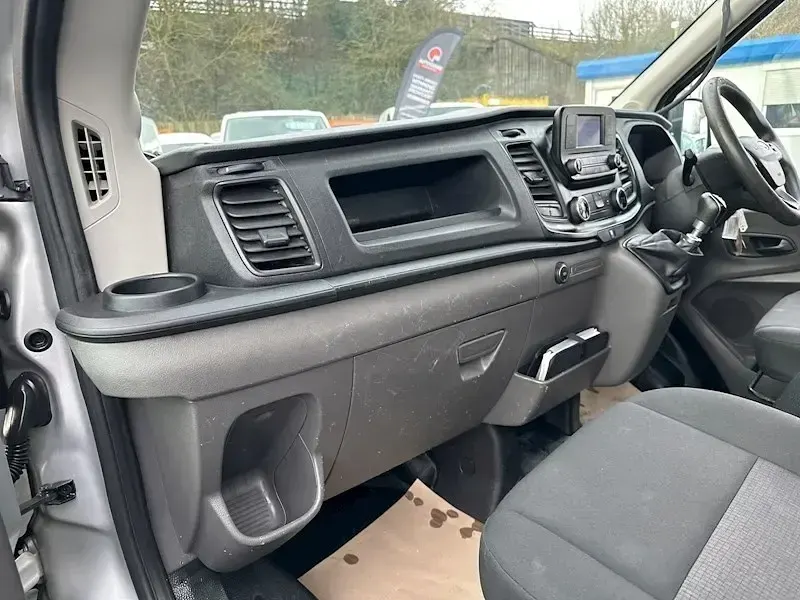 Usado Ford Transit 130 CV (95 kW) 2020 Plateado Descapotable
