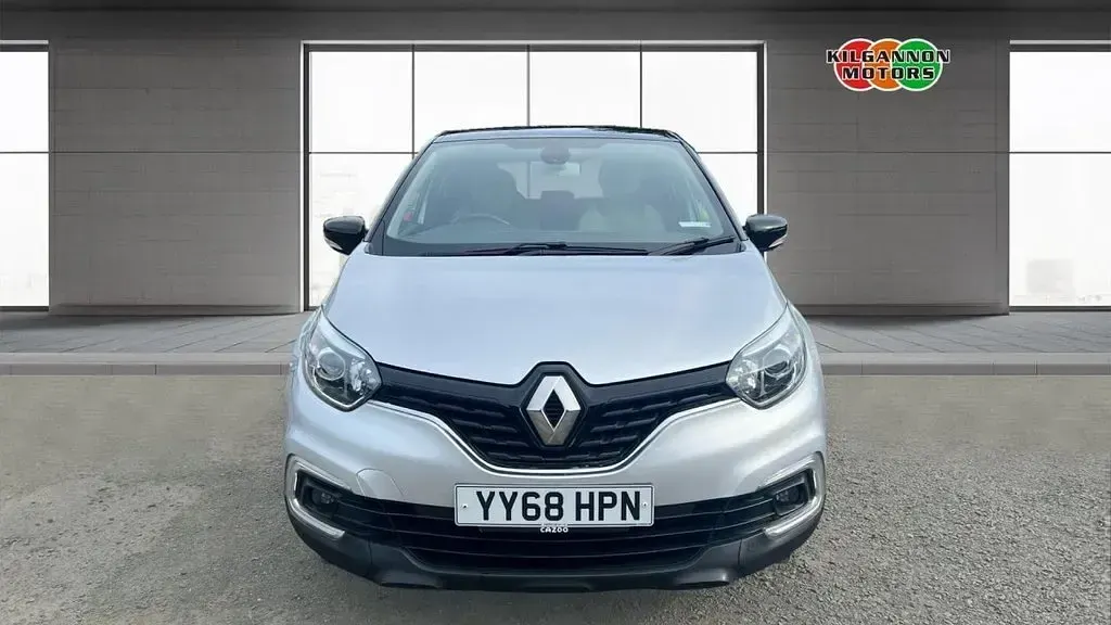 Used Renault Captur Iconic 90 HP (66 kW) 2018 Silver SUV