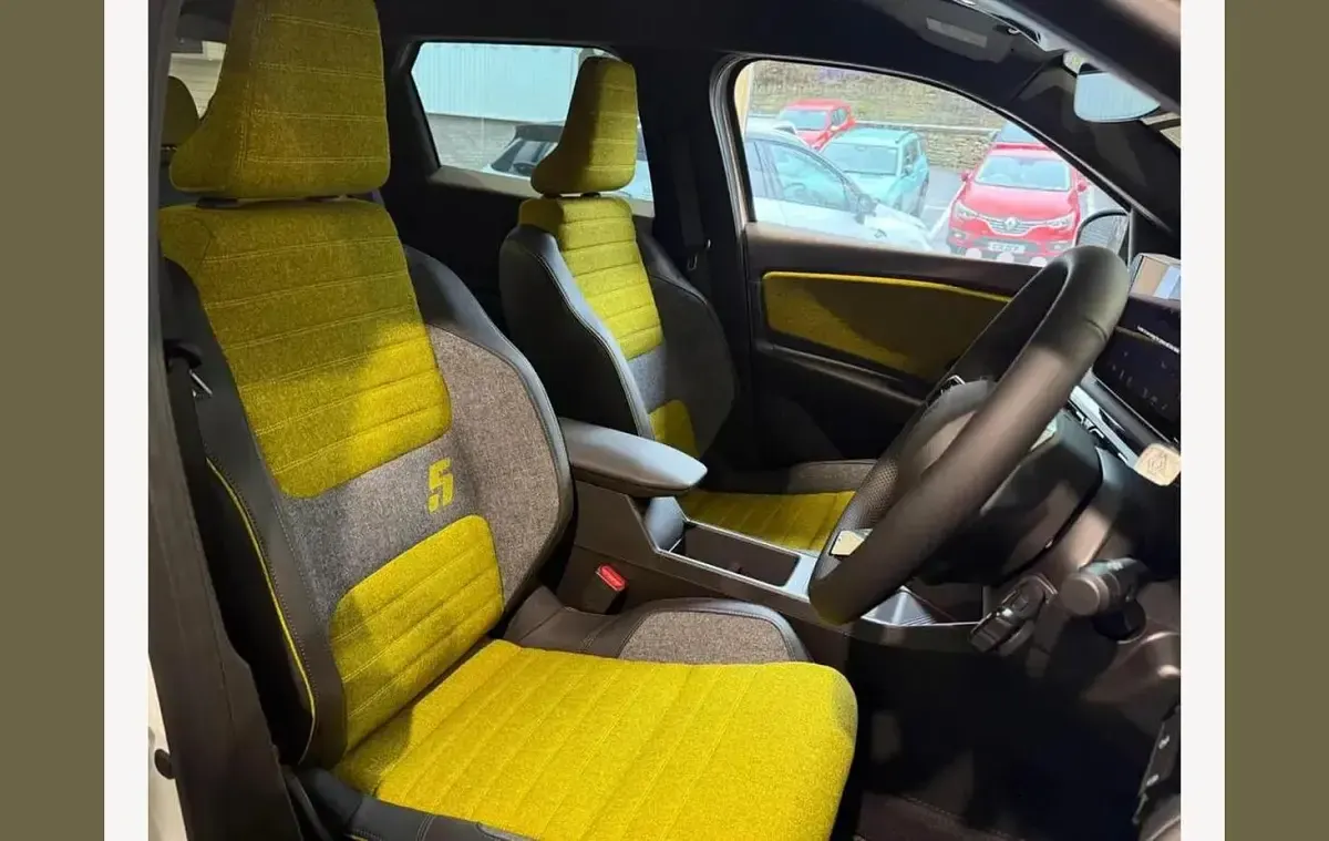 New Renault R5 Iconic 89 kW (122 HP) 2026 Other Hatchback