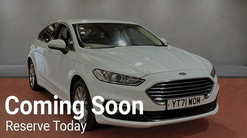 White Used 2021 Ford Mondeo Zetec Hatchback | £8,495 (Good price) - Image 1/4