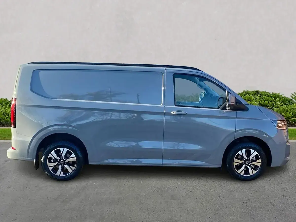 Used VW Transporter Pro 160 kW (218 HP) 2025 Grey Van