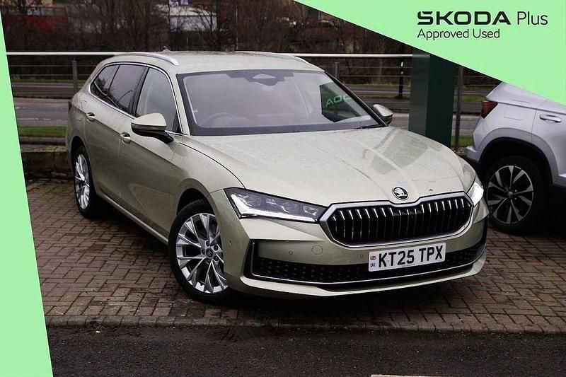 Used Skoda Superb SE L 190 HP (139 kW) 2025 Ice tea yellow metallic Estate