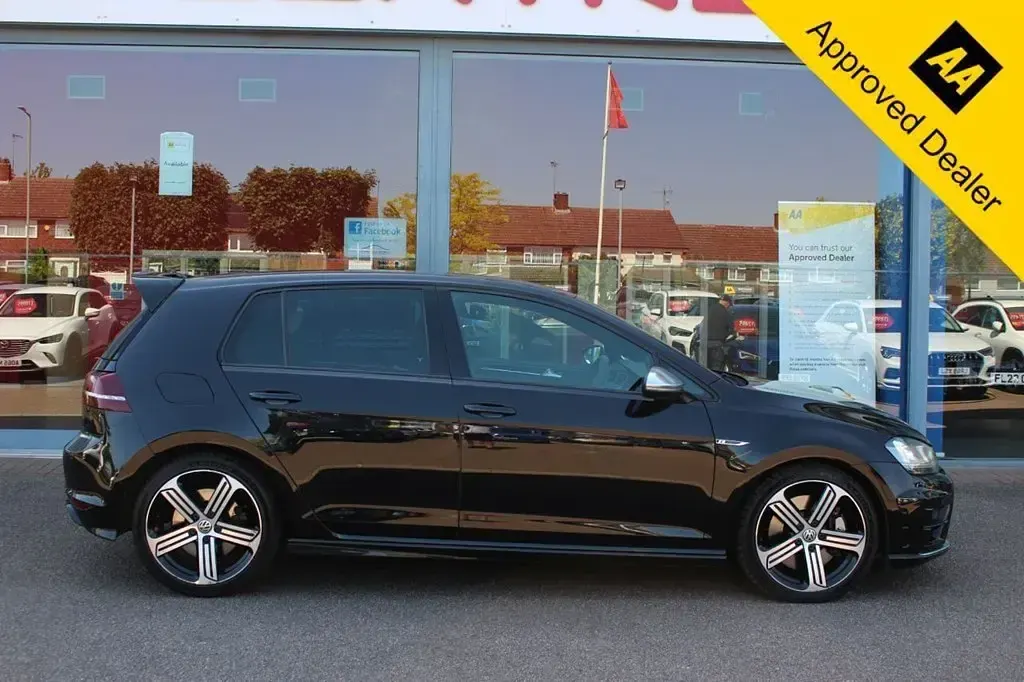 Usado VW Golf VII R 300 HP (220 kW) 2014 Preto Citadino