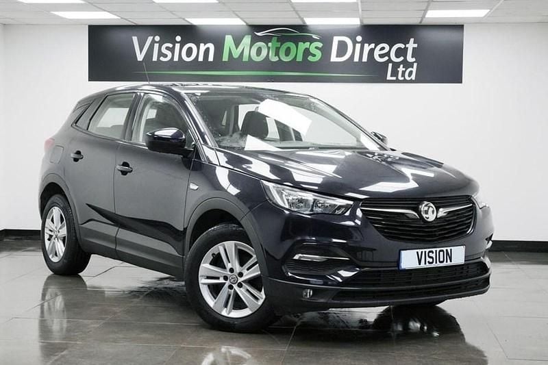 Used Vauxhall Grandland X S 130 HP (95 kW) 2018 Mauve/purple SUV