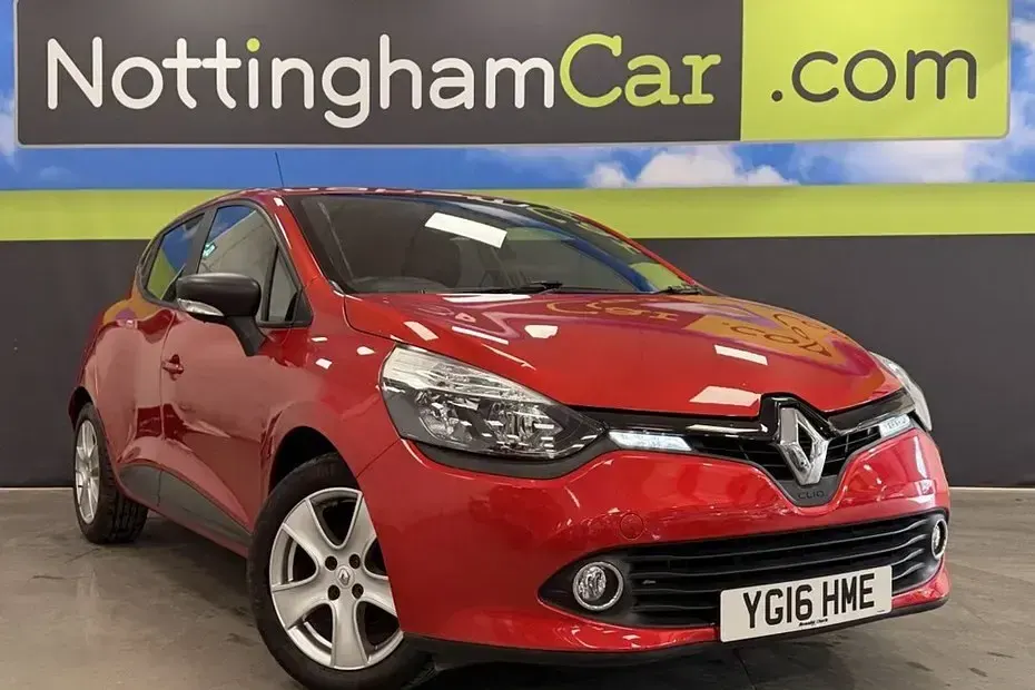 Used Renault Clio Play 75 HP (55 kW) 2016 Red Hatchback
