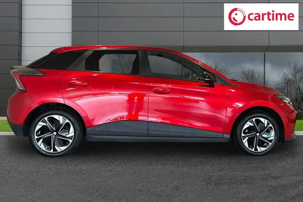 Used MG MG4 EV SE 50 kW (69 HP) 2022 Red Hatchback