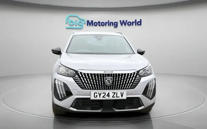 Gebraucht Peugeot 2008 Allure 131 PS (96 kW) 2024 Grau SUV