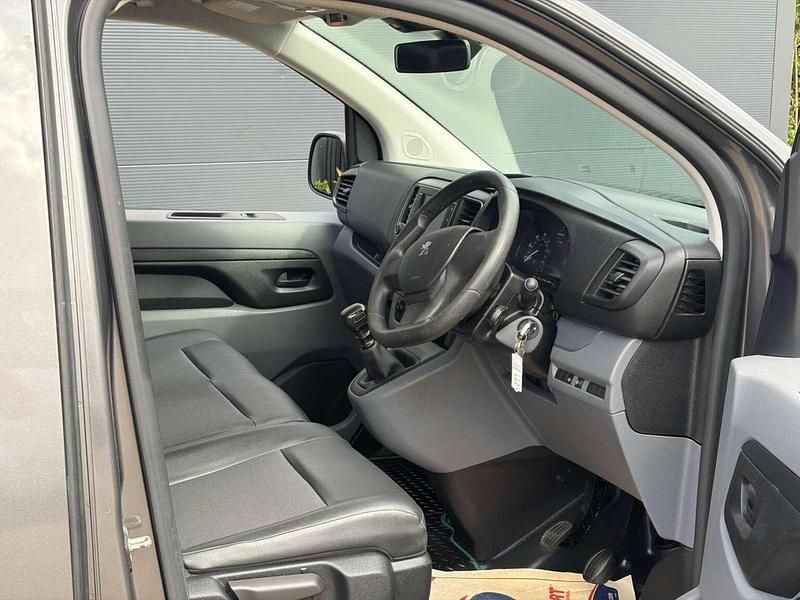 Used Peugeot Expert S 2019 Grey Van
