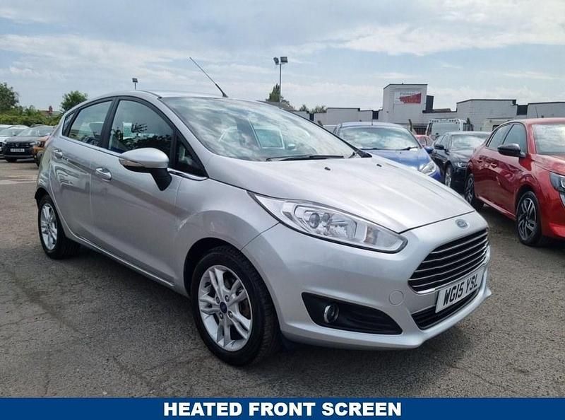 Silver Used 2015 Ford Fiesta Zetec Hatchback | £3,368 (Good price) - Image 1/4
