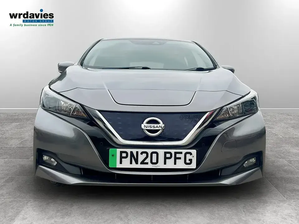 Used Nissan Leaf N-Connecta 110 kW (150 HP) 2020 Grey Hatchback
