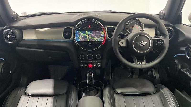 Used Mini Cooper S Exclusive 176 HP (129 kW) 2022 Black Hatchback