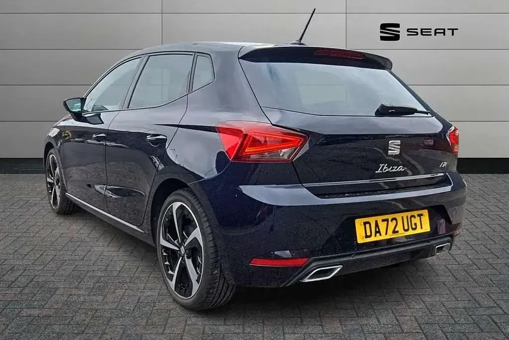 Used Seat Ibiza FR Sport 94 HP (69 kW) 2023 Blue Hatchback