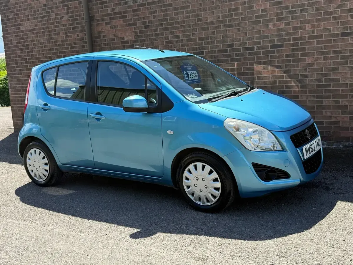 Used Suzuki Splash 67 HP (49 kW) 2013 Blue Hatchback