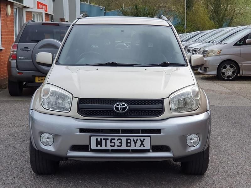 Used Toyota RAV4 147 HP (108 kW) 2003 Beige SUV