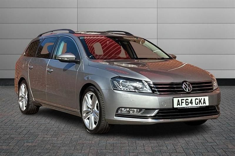 Reflex silver Used 2014 VW Passat Executive | £7,995 (Fair price) - Image 1/2