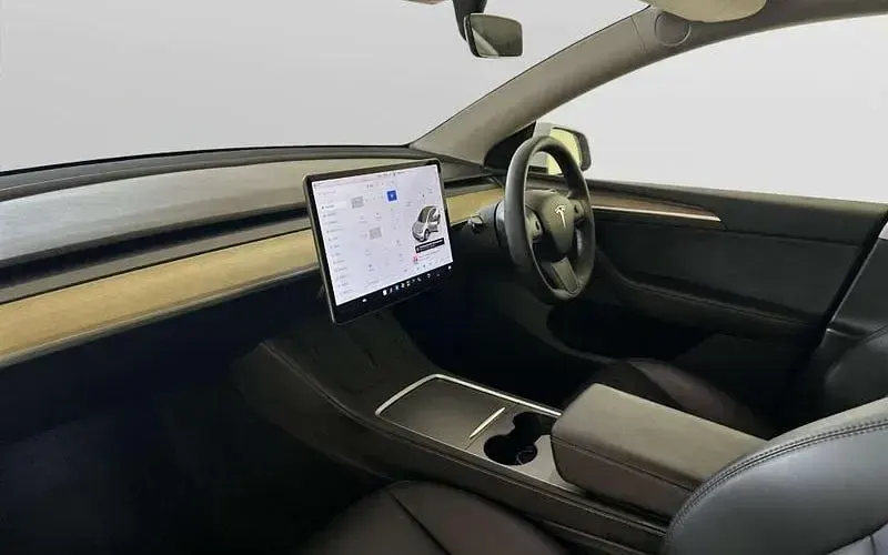 Used Tesla Model Y RWD 254 kW (346 HP) 2023 White SUV