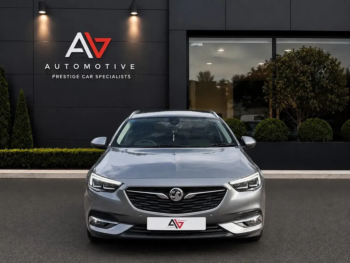 Used Vauxhall Insignia Elite 170 HP (125 kW) 2018 Grey Estate