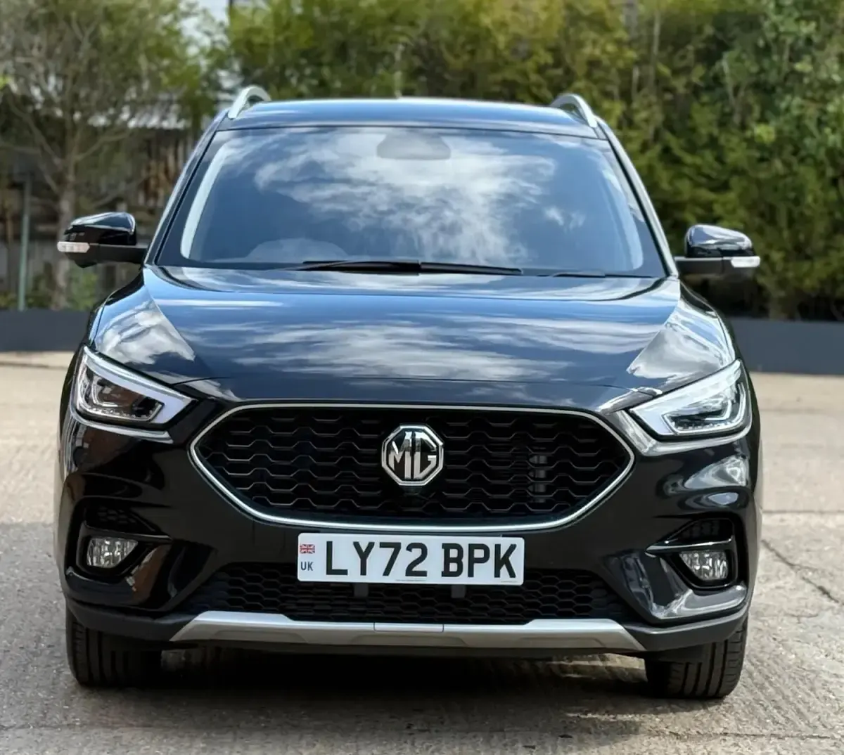 Käytetty MG ZS Exclusive 111 HP (81 kW) 2023 Musta Katumaasturi