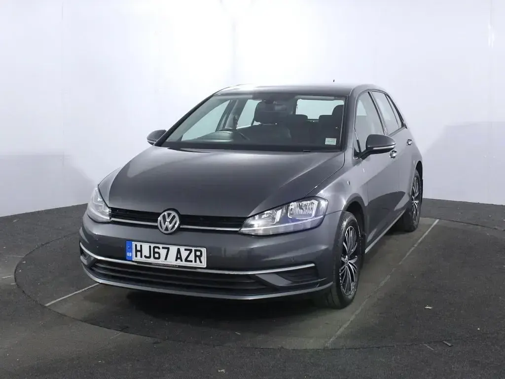 Used VW Golf VII SE 125 HP (91 kW) 2017 Grey Hatchback
