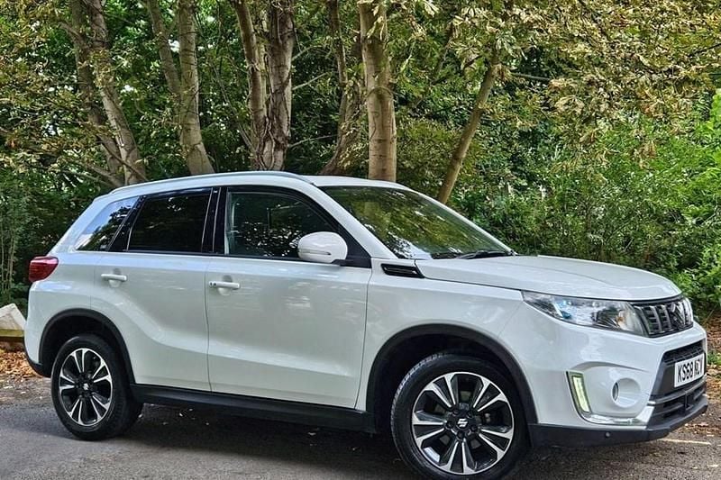 White Used 2018 Suzuki Vitara SZ5 SUV | £9,195 (Good price) - Image 1/1