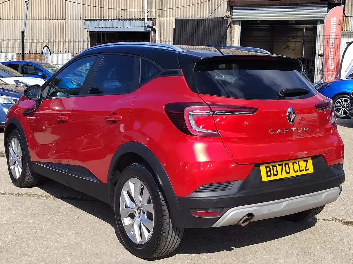 Used Renault Captur Iconic 129 HP (94 kW) 2021 Red SUV